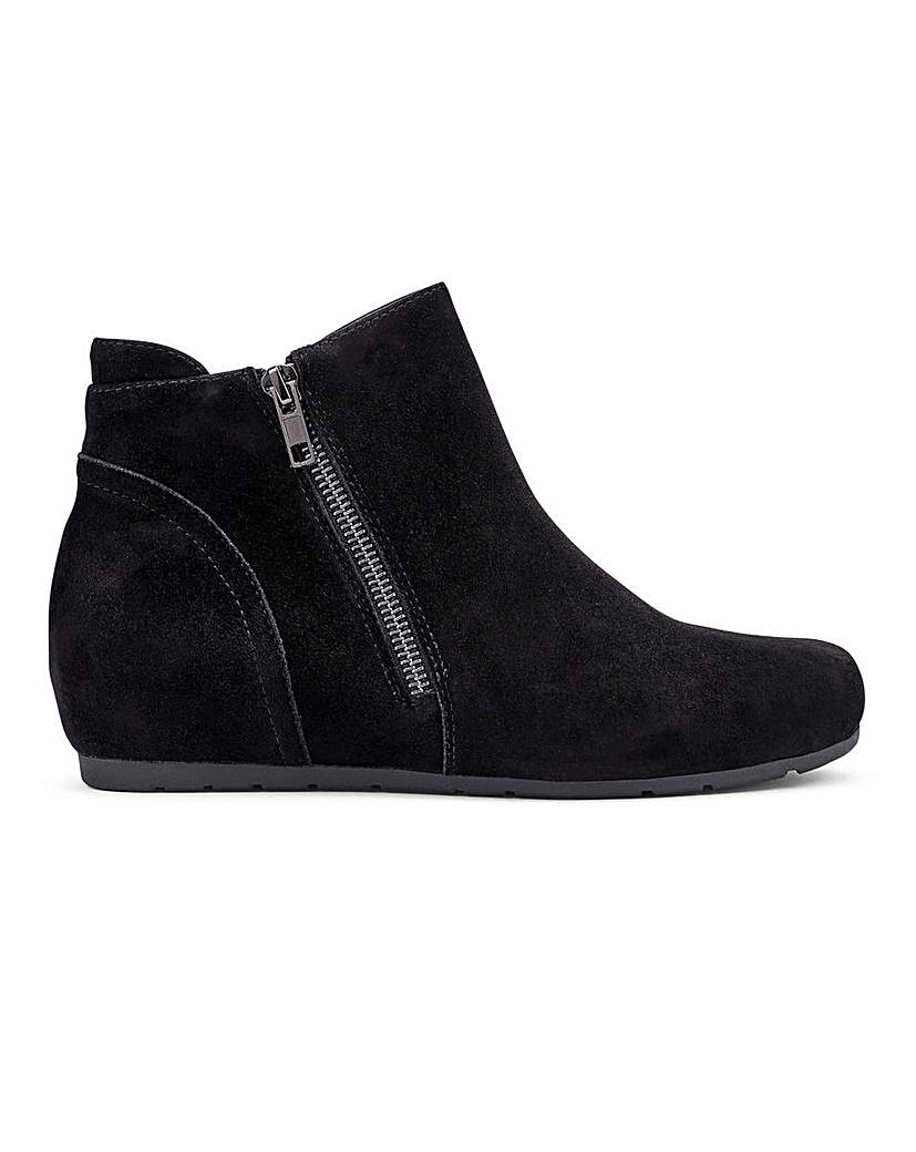 New In - Hotter Avebury Wide Fit Ankle Boot