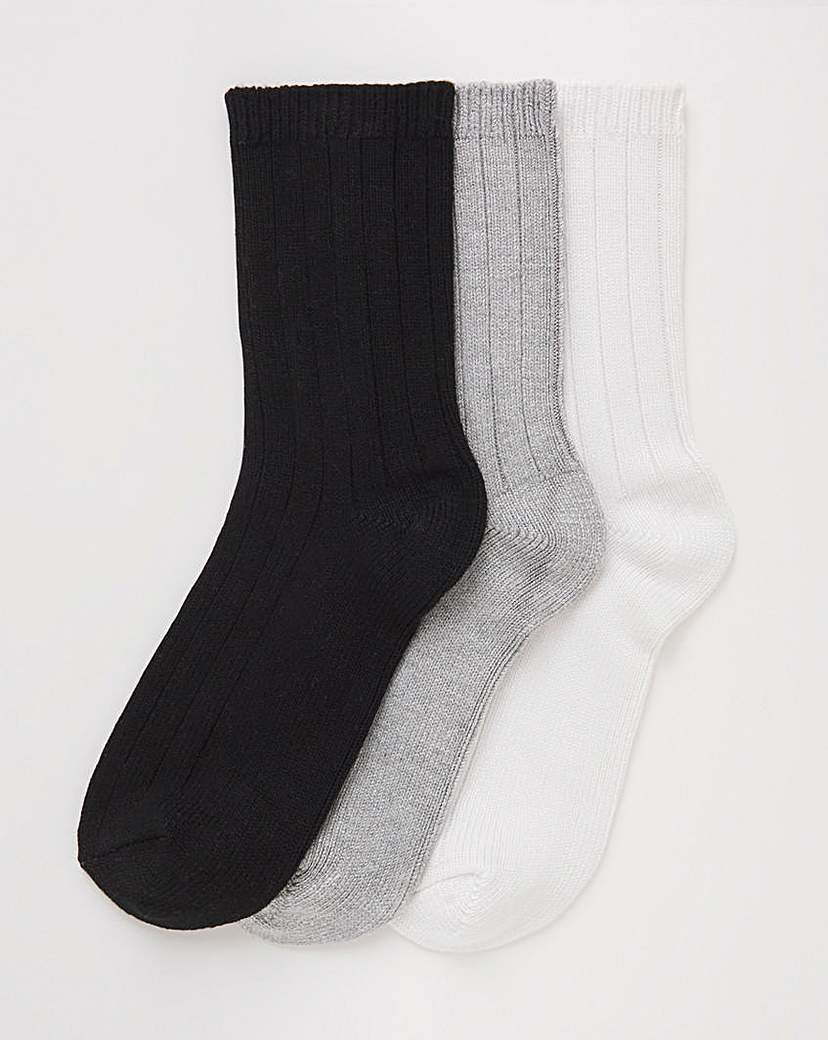 New In - 3 Pack Soft Light Thermal Socks