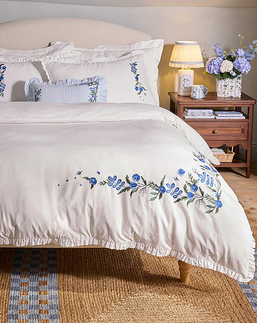 CK Forget Me Knot Floral Duvet Set