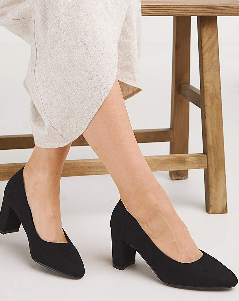 Comfort Flexible Court Shoe EEE Fit