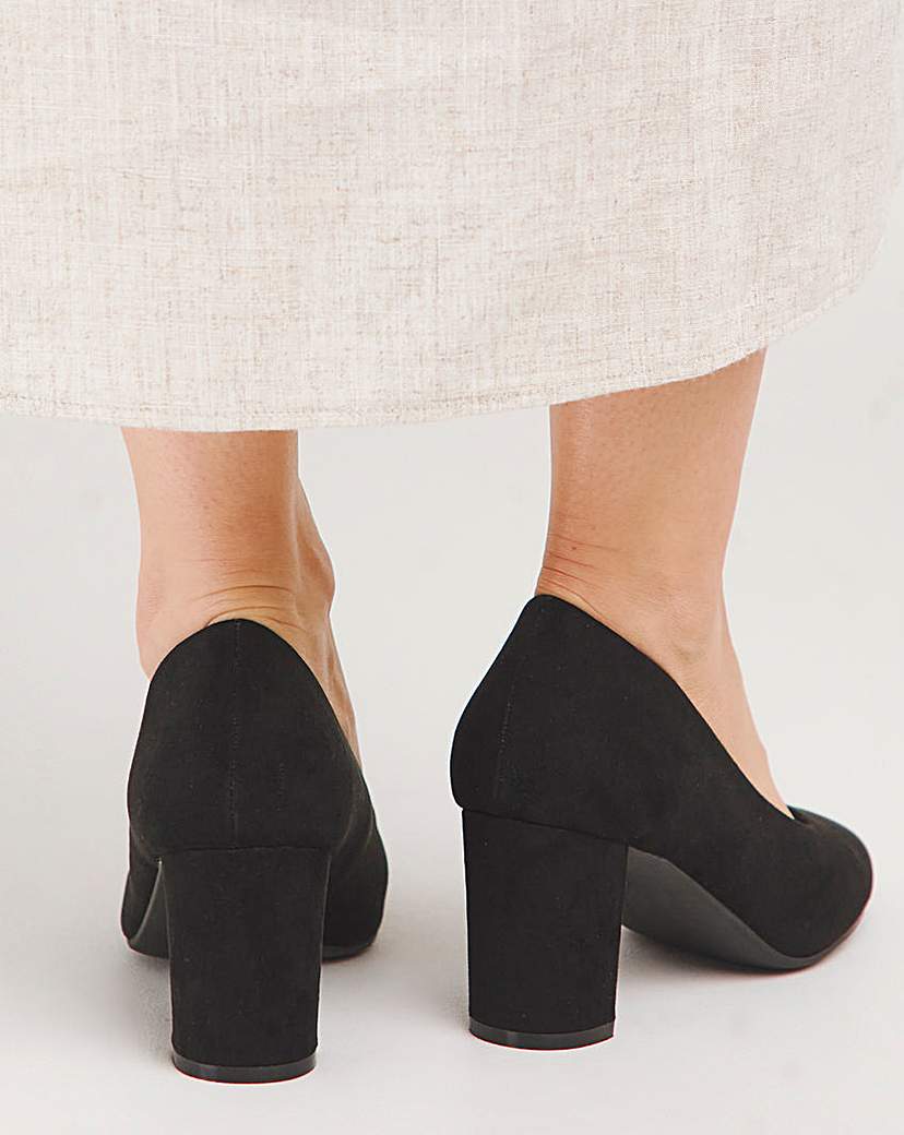 Comfort Flexible Court Shoe EEE Fit