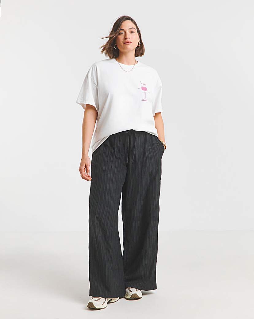Feeling Rose Graphic T-Shirt