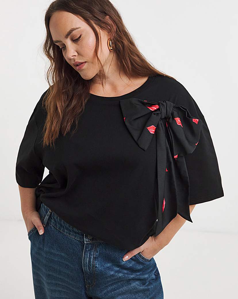 Lips Print Satin Bow T-Shirt