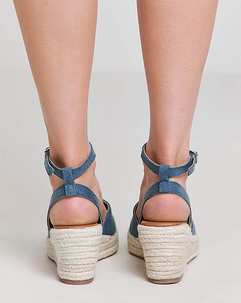 Closed Toe Buckle Espadrille Ex Wide