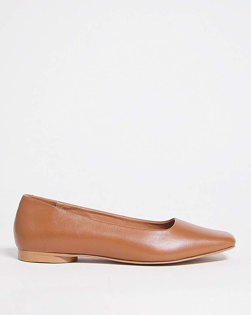 Leather Square Toe Ballerina EEE Fit