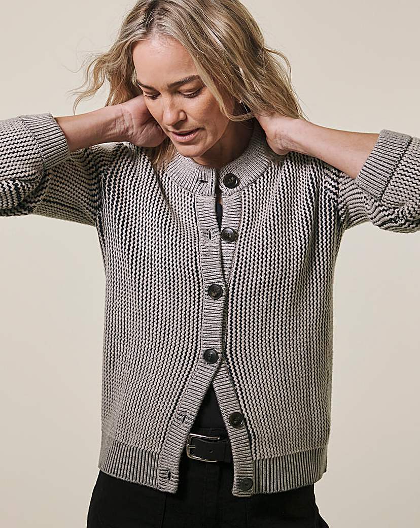 New In - Crew Neck Heavyweight Jacquard Cardigan