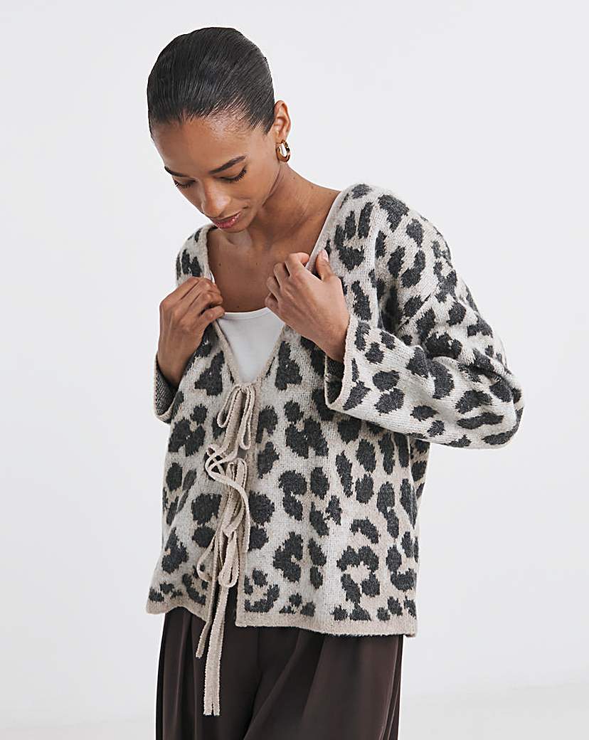 New In - ANIMAL PRINT CARDIGAN