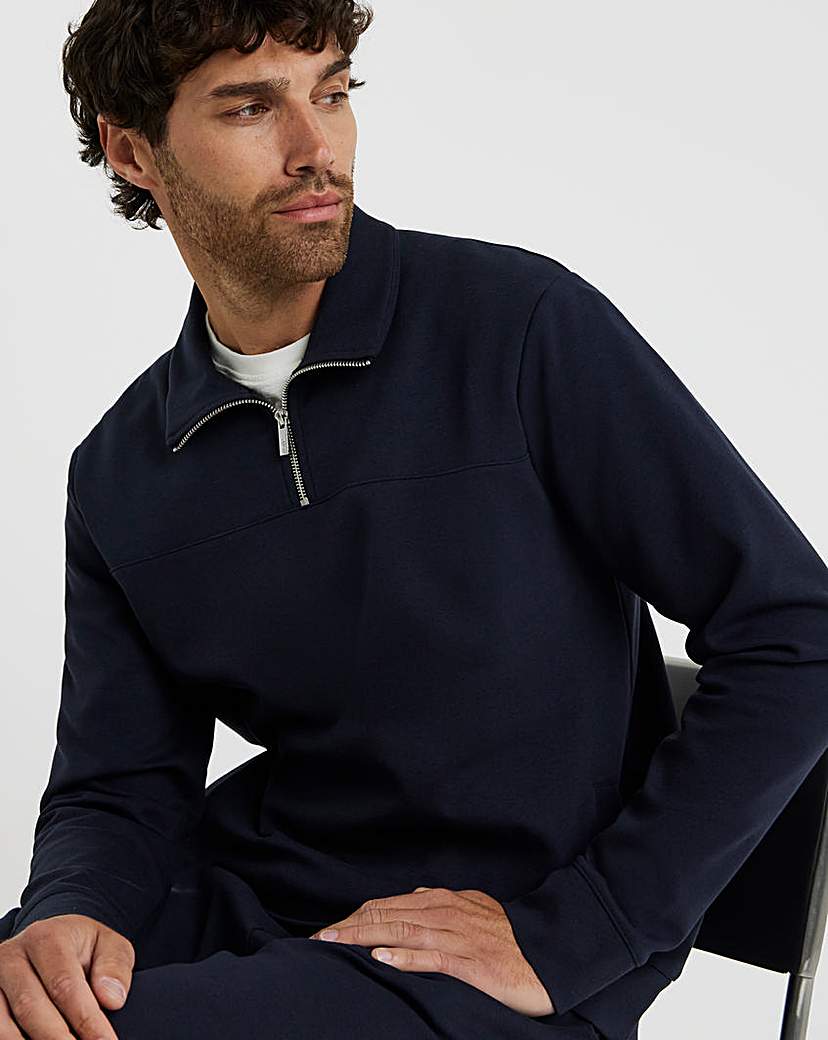 New In - Folio Interlock 1/4 Zip Sweatshirt