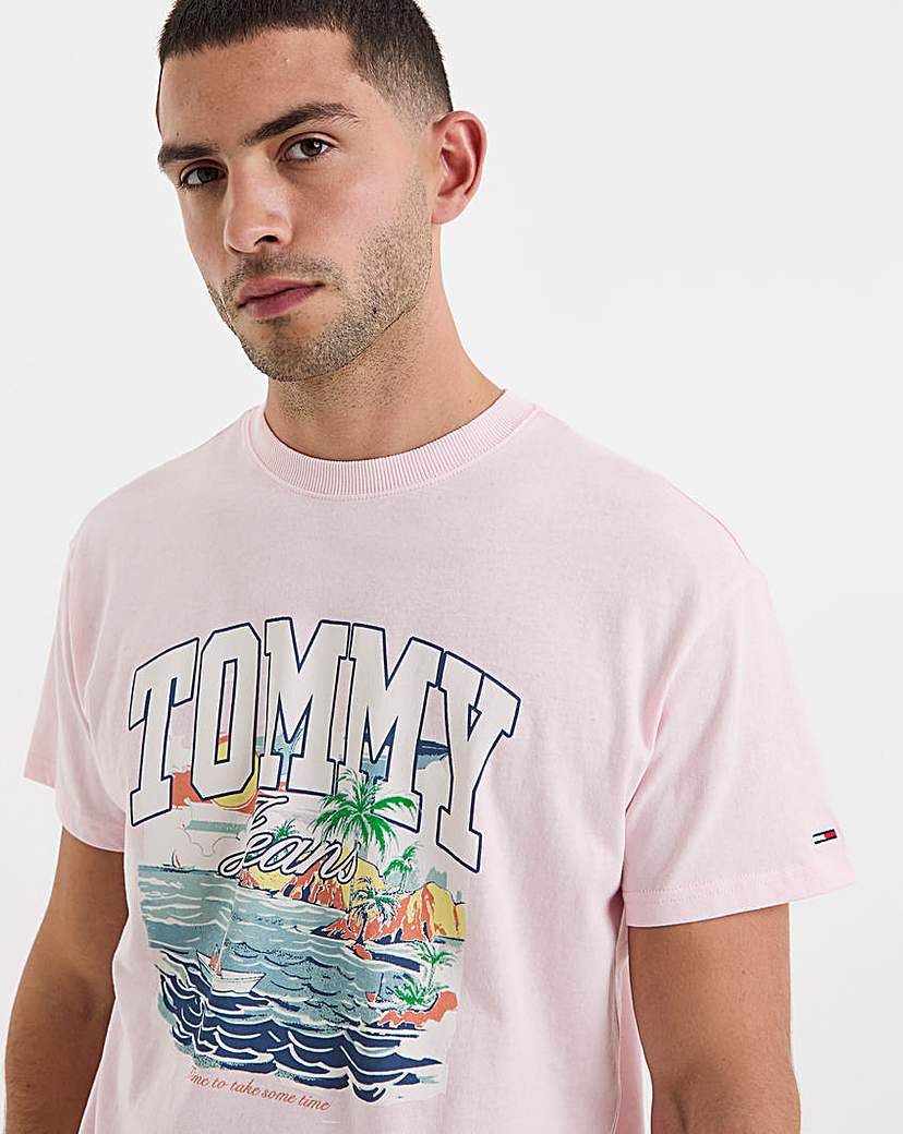 New In - Tommy Jeans Arch Sailing Graphic T-Shirt