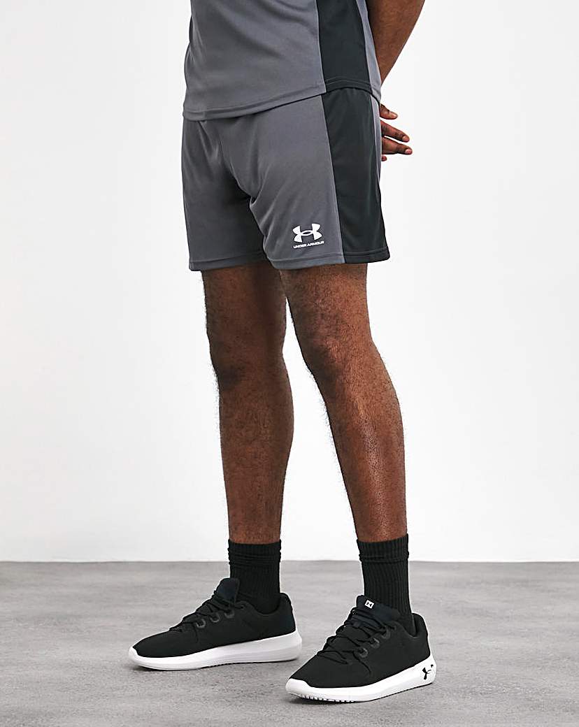 Under Armour Challenger Knit Short