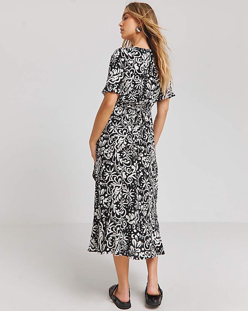 Mono Print Crinkle Wrap Dress