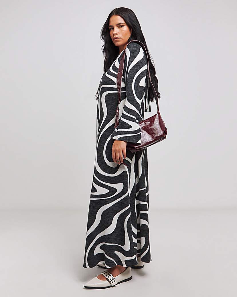 Mono Print Flare Sleeve Cosy Maxi Dress