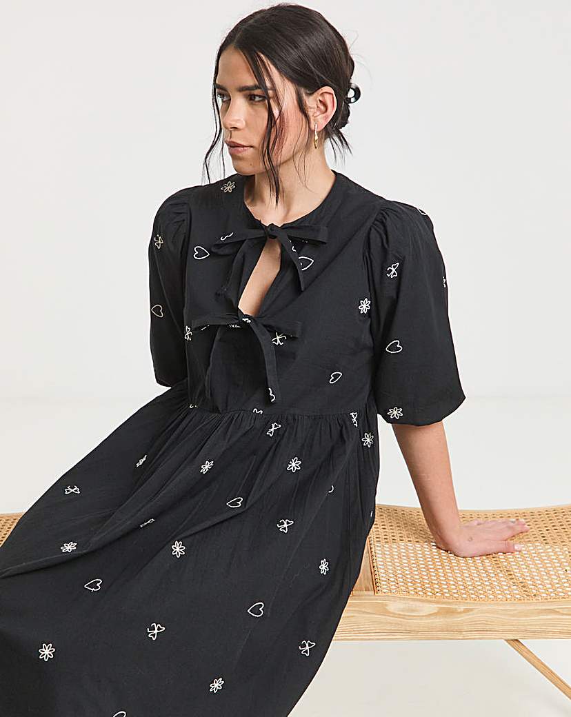 Bow Embroidered Midi Dress
