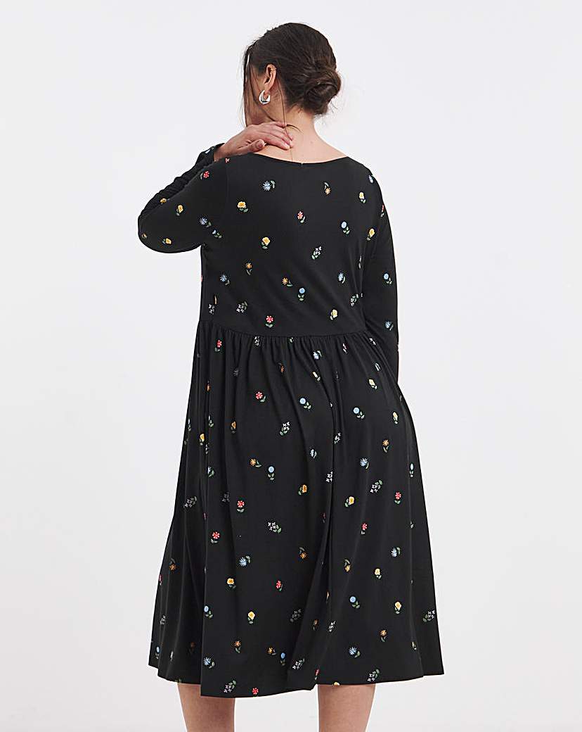 Scoop Neck Pocket Midi Dress