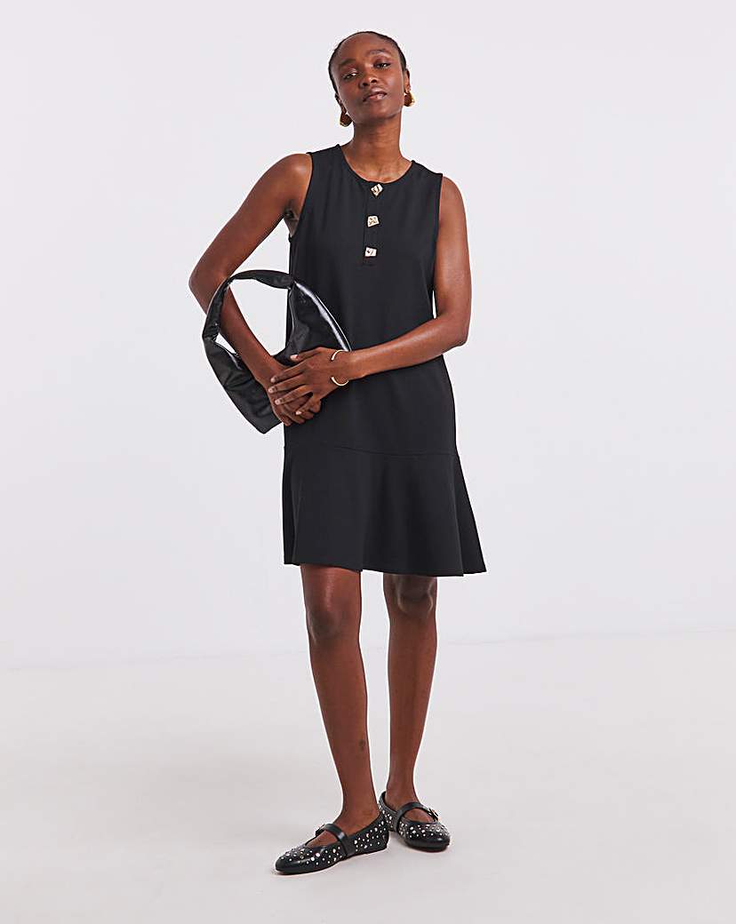 New In - Black Ponte Shift Dress