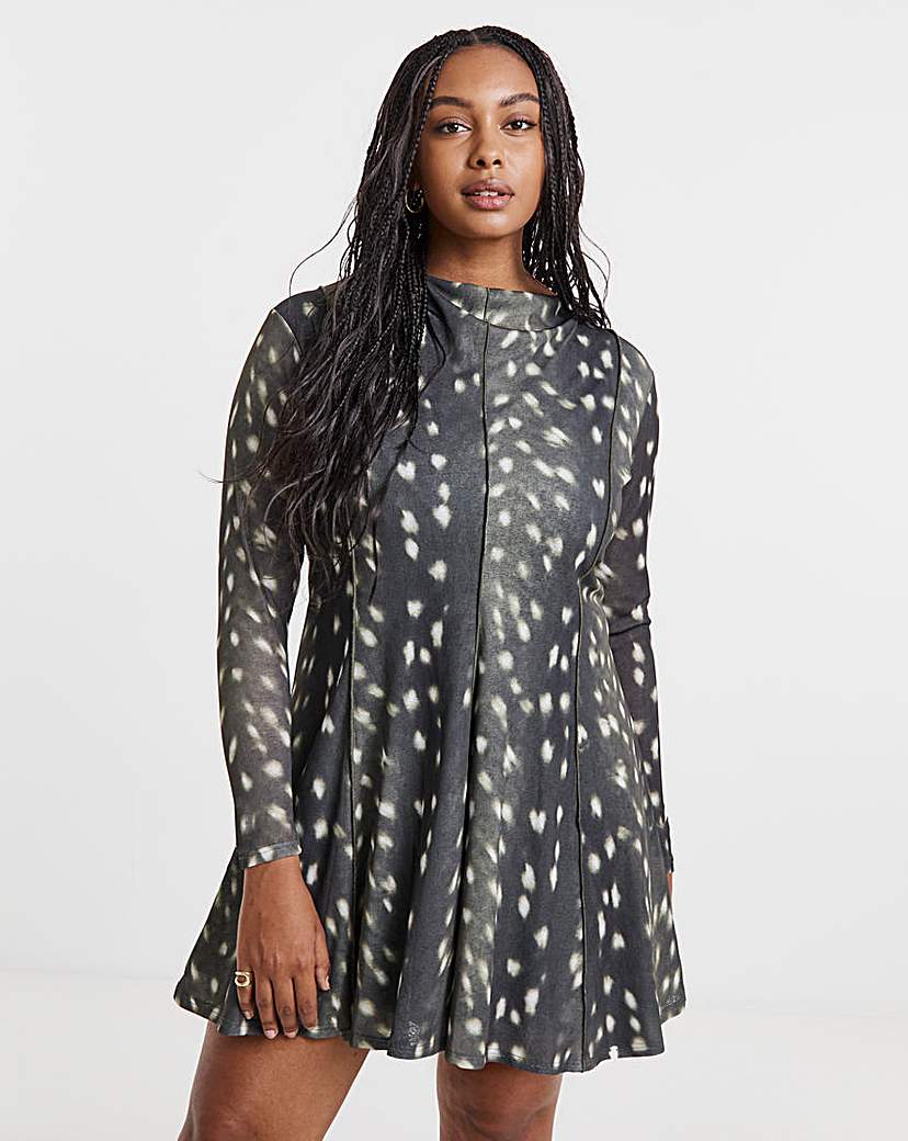 New In - Seamed Mesh Skater Dress