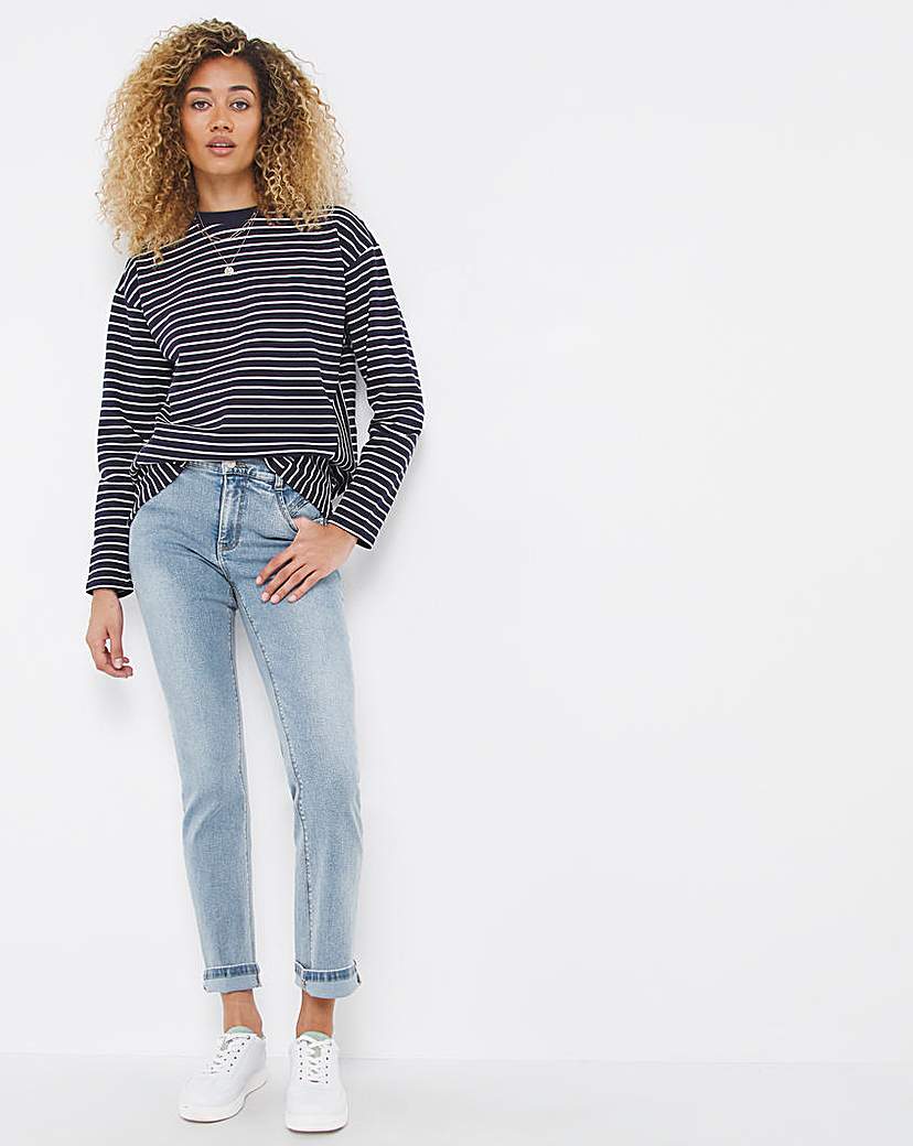 Dream Sculpt Light Straight Leg Jeans