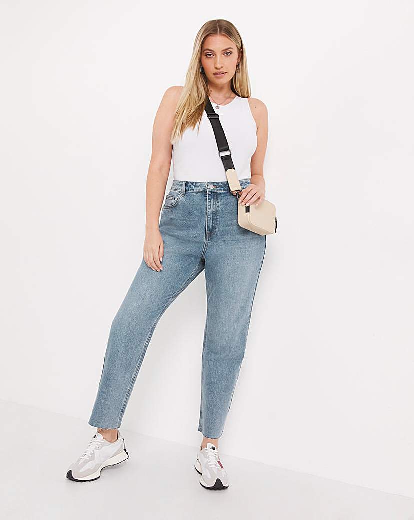 Raw Hem Cropped Straight Leg Jean