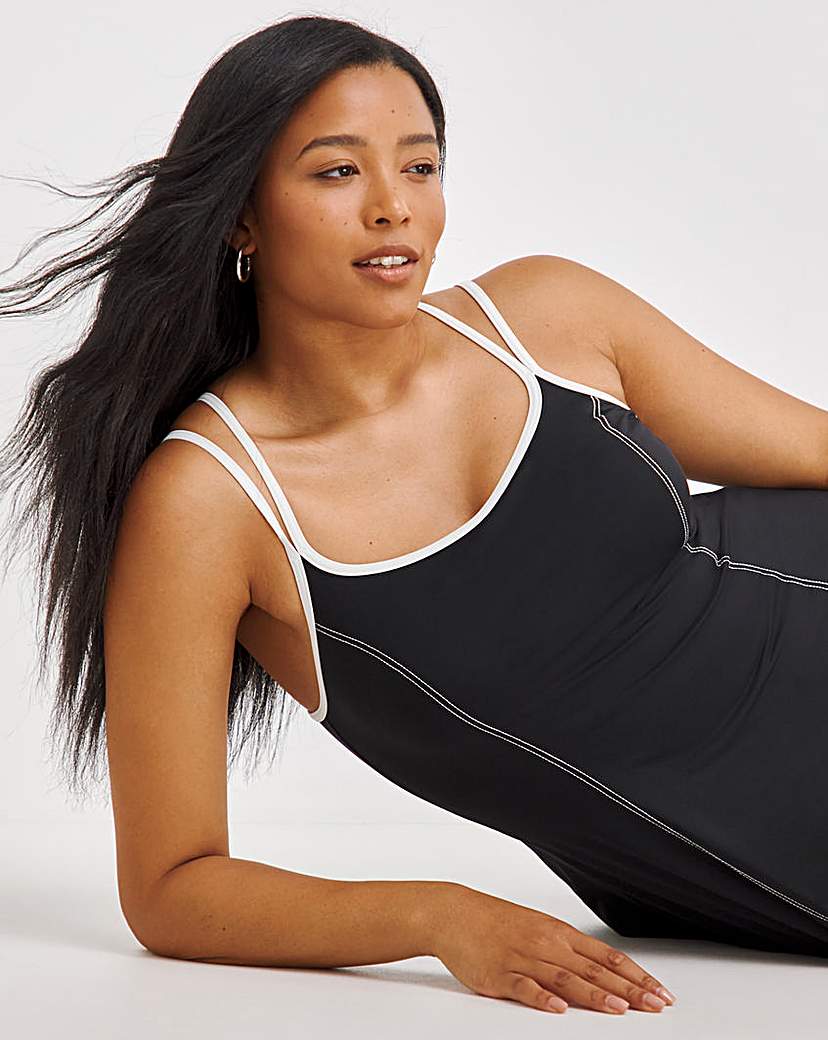 MAGISCULPT Flatter Me Swimdress