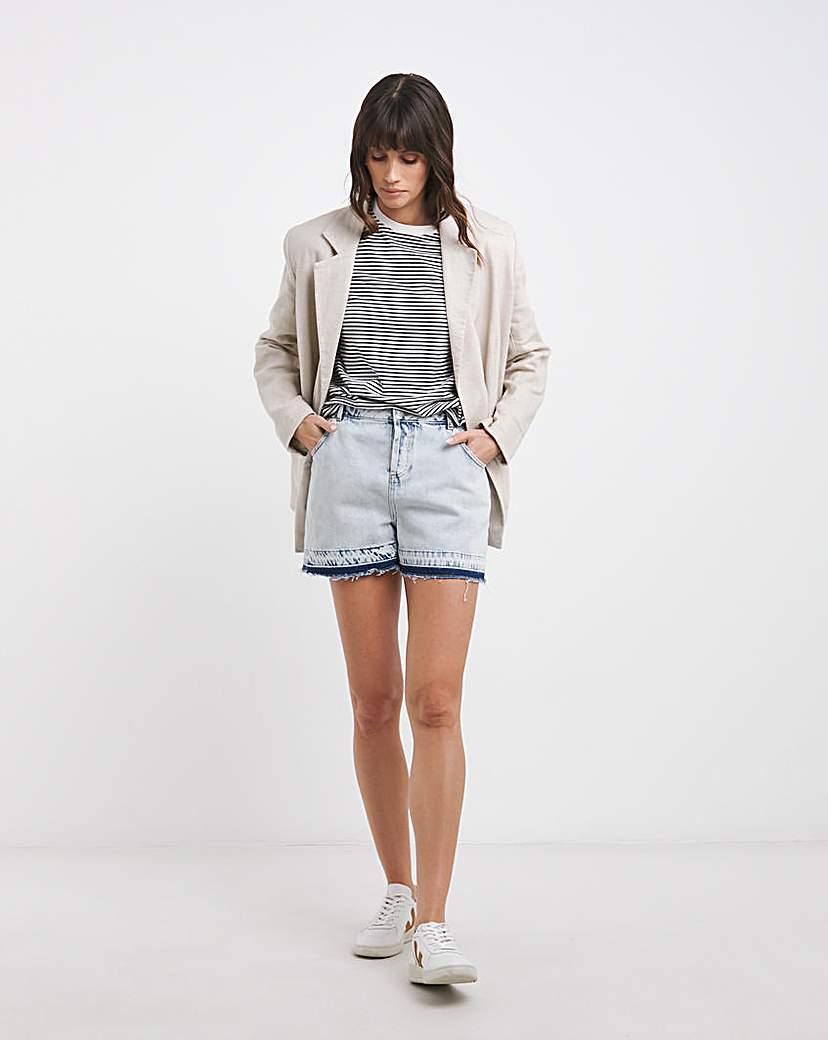 Anise Iris Released Hem Denim Shorts