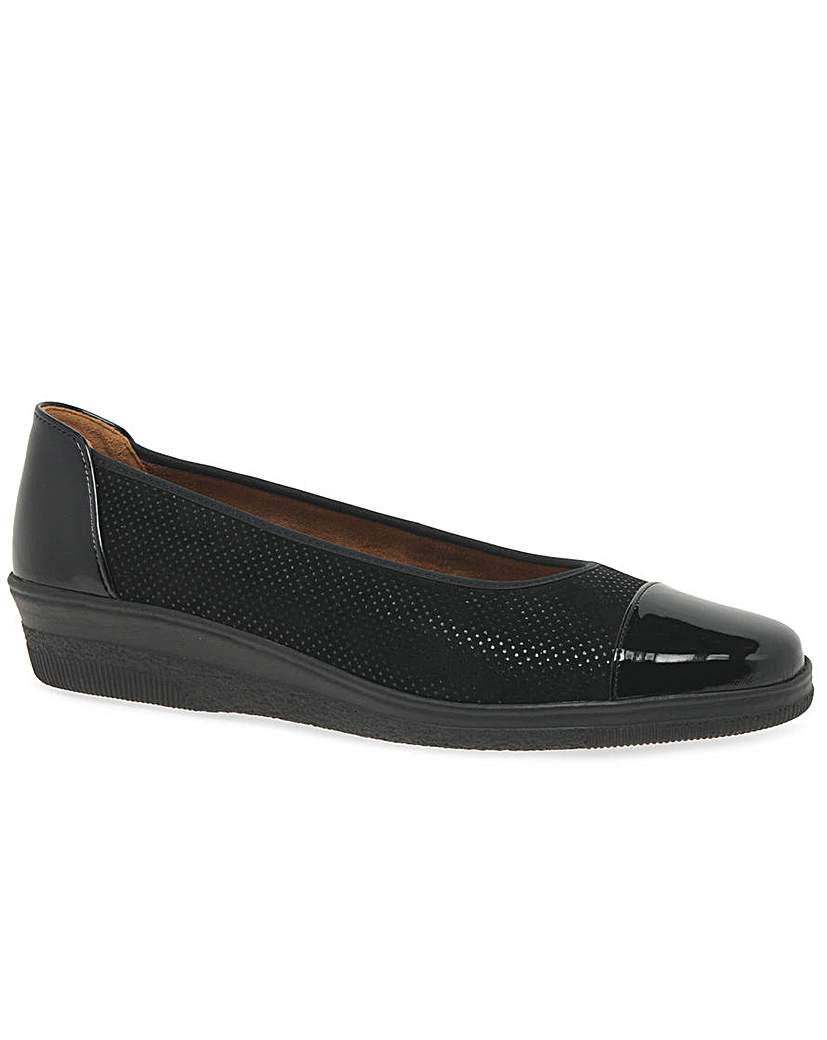 New In - Gabor Petunia Wider Fit Heeled Pumps