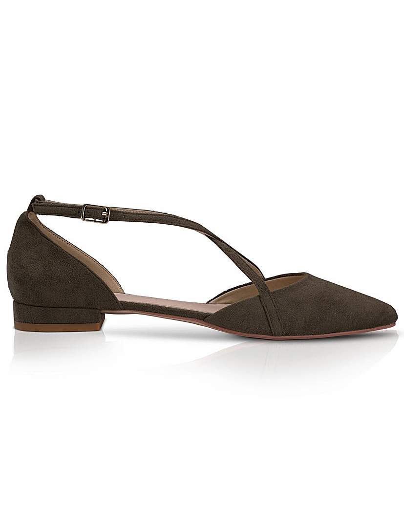 Perfect Davina Ballerina Pump