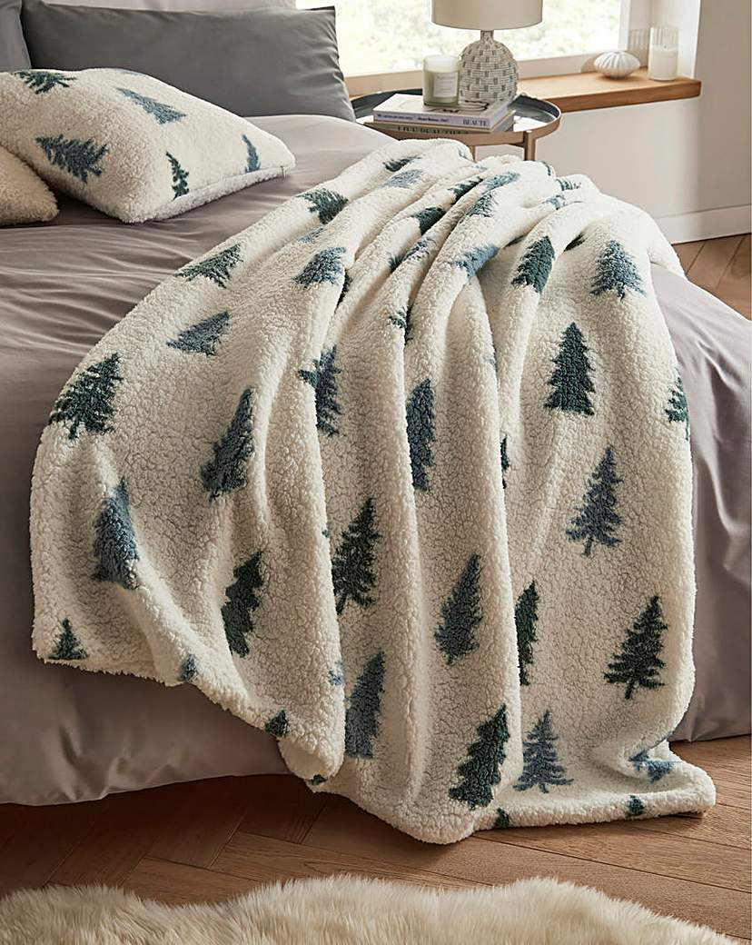 New In - Christmas Cosy Scandi Forest Throw