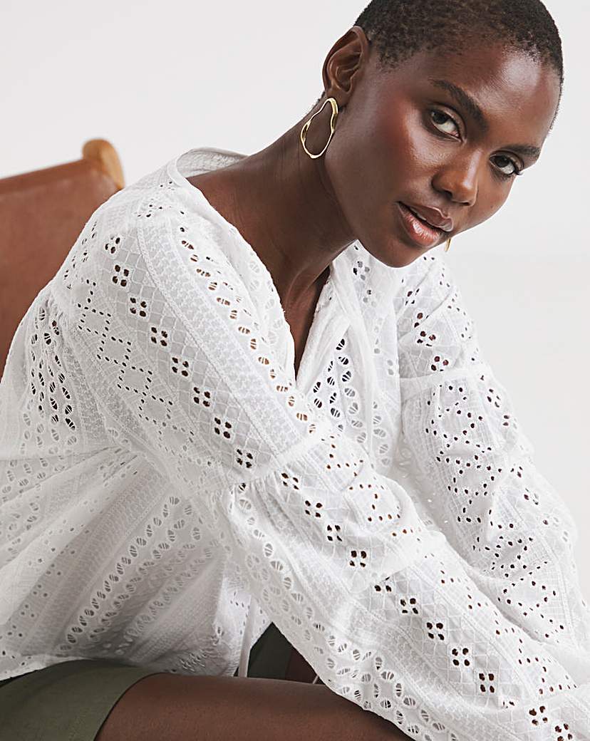 Broderie Blouse