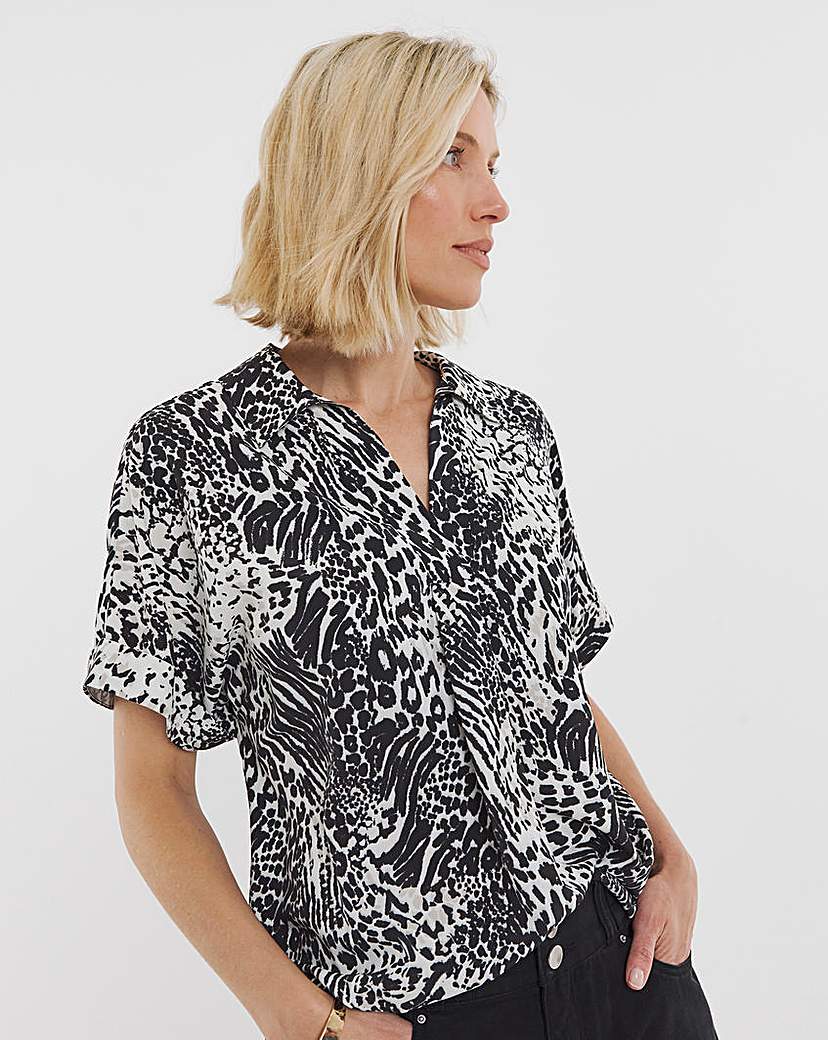 Collar Detail Popover Blouse