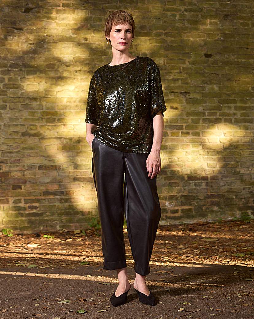 New In - Sequin Short Sleeve Top