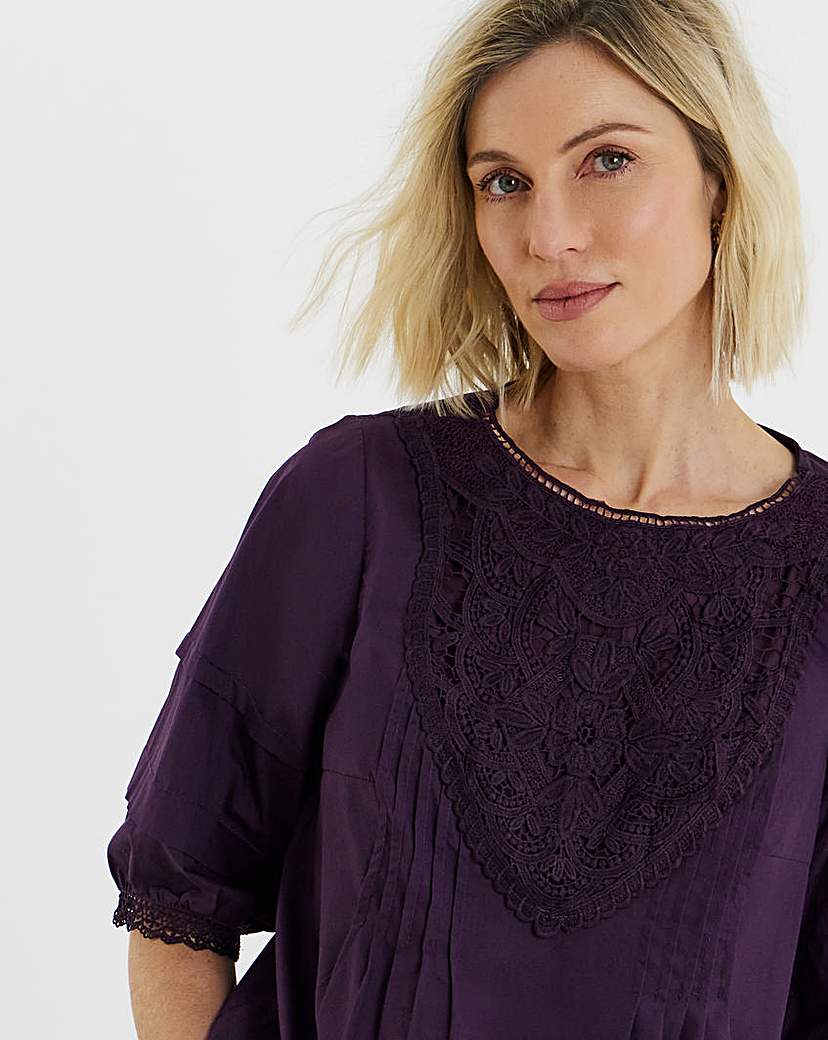 Broderie Insert Top