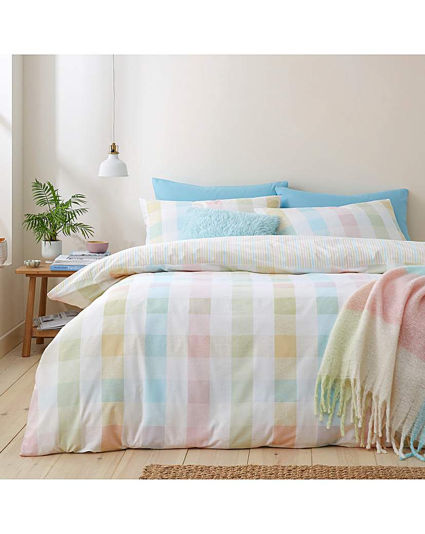 New In - Catherine Lansfield Spring Duvet Set