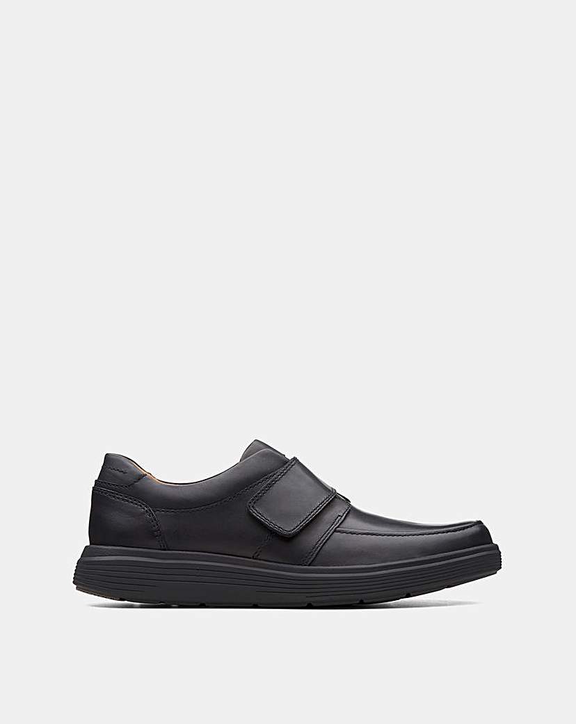 Clarks Un Abode Strap Wide Fit Shoe