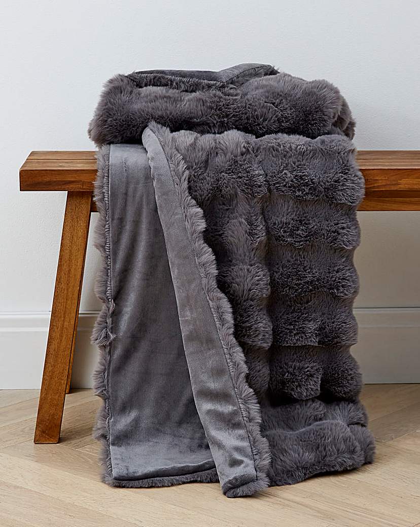 New In - Bubble Faux Fur Throw