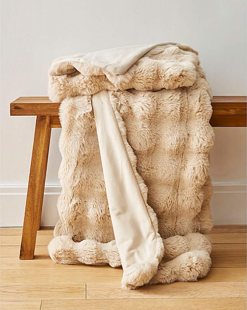 New In - Bubble Faux Fur Throw
