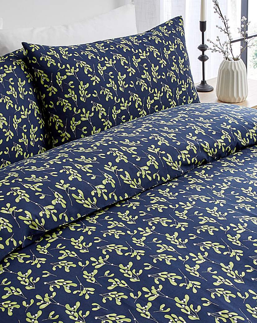 New In - Mistletoe Duvet Cover Set