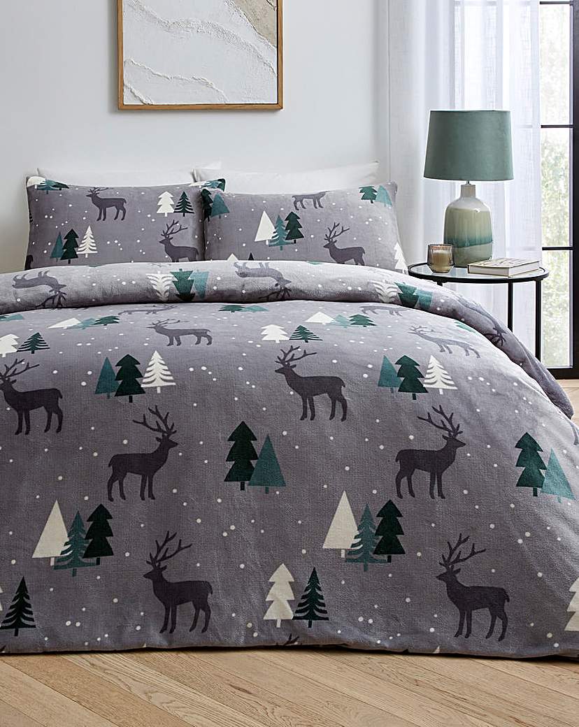New In - Cosy Stag Fleece Duvet Set