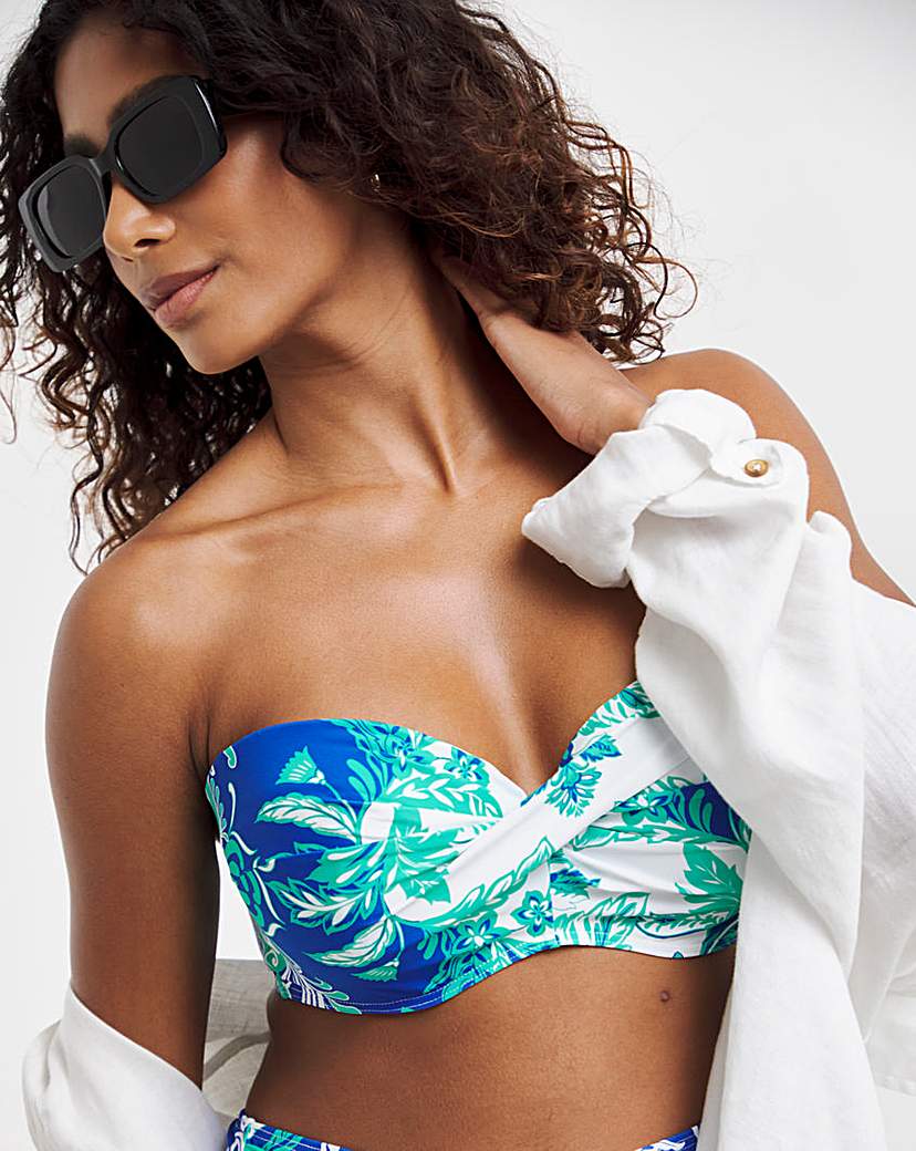 MAGISCULPT Twist Front Bikini Top