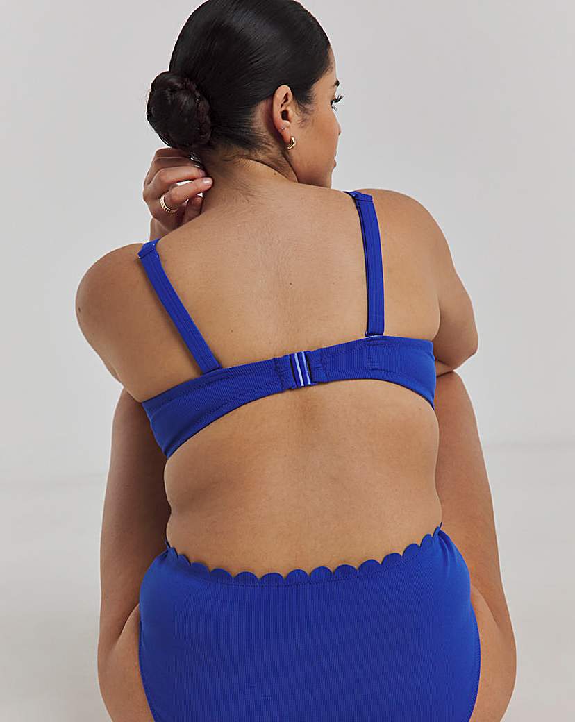 MAGISCULPT Contour Me Bandeau Bikini Top