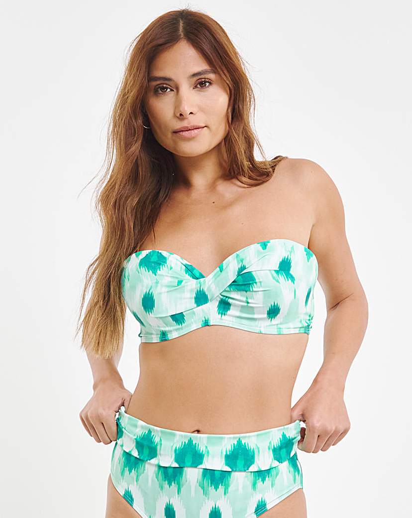 MAGISCULPT Twist Front Bikini Top