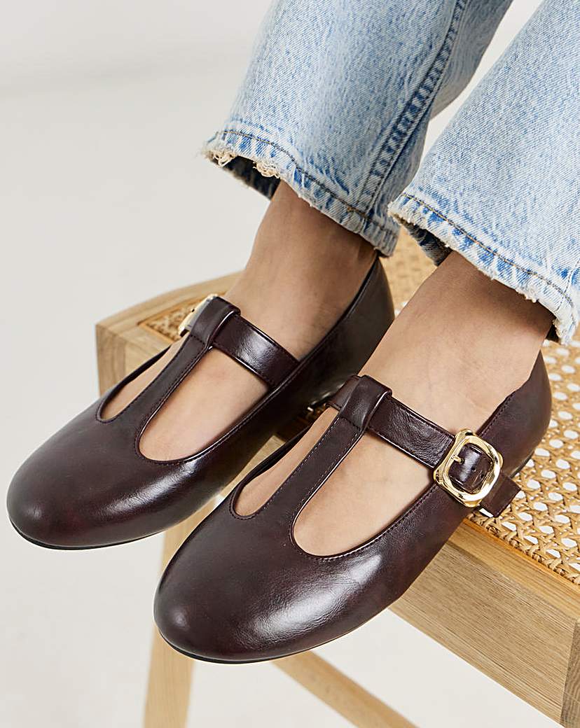 T Bar Mary Janes Extra Wide Fit