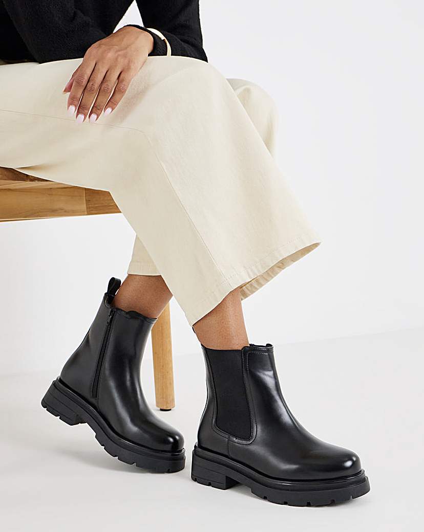 Chunky Chelsea Ankle Boot Wide