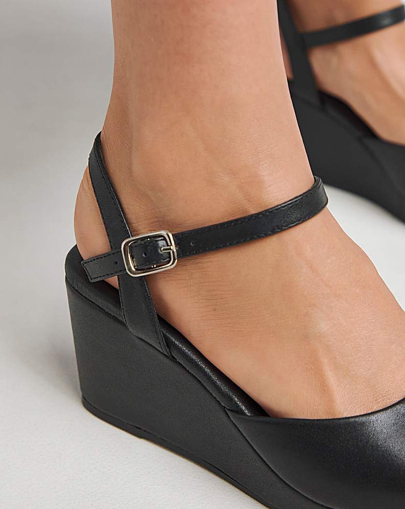 Barely There Wedge Sandal Ex Wide