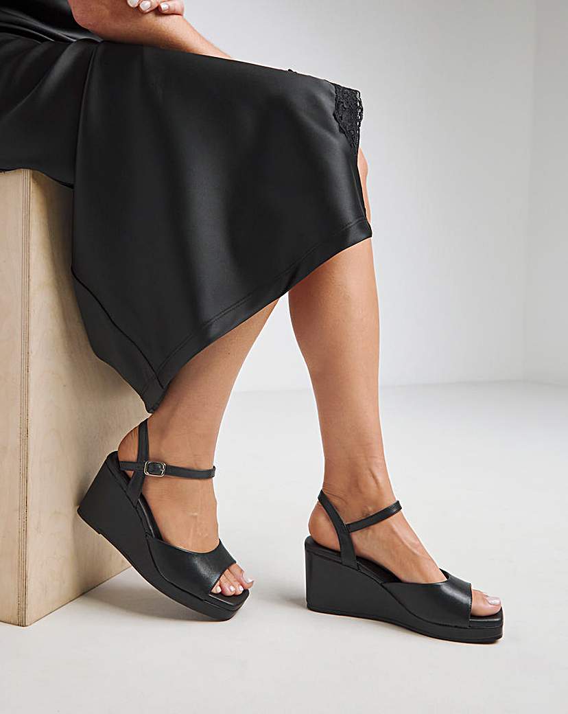 Barely There Wedge Sandal Ex Wide