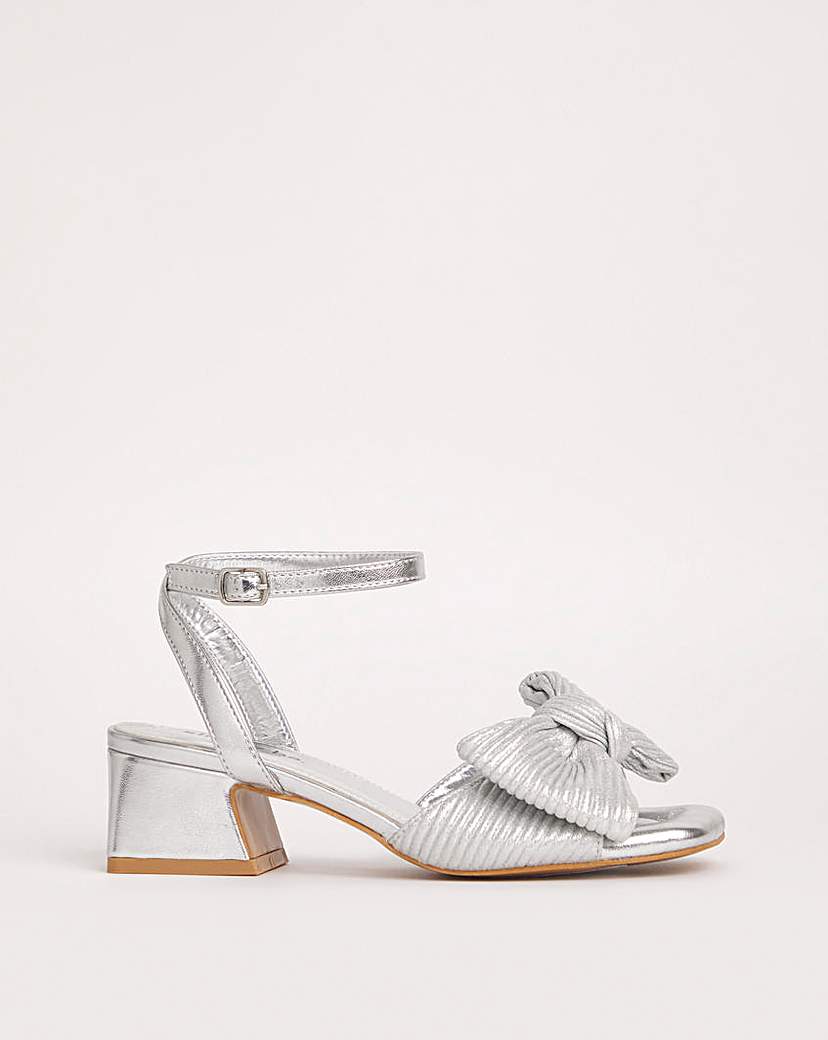 Plisse Bow Low Heel Sandal Ex Wide