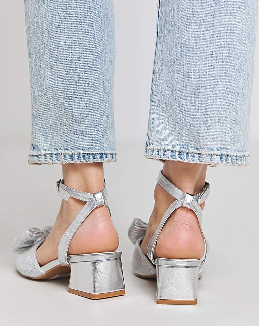 Plisse Bow Low Heel Sandal Ex Wide