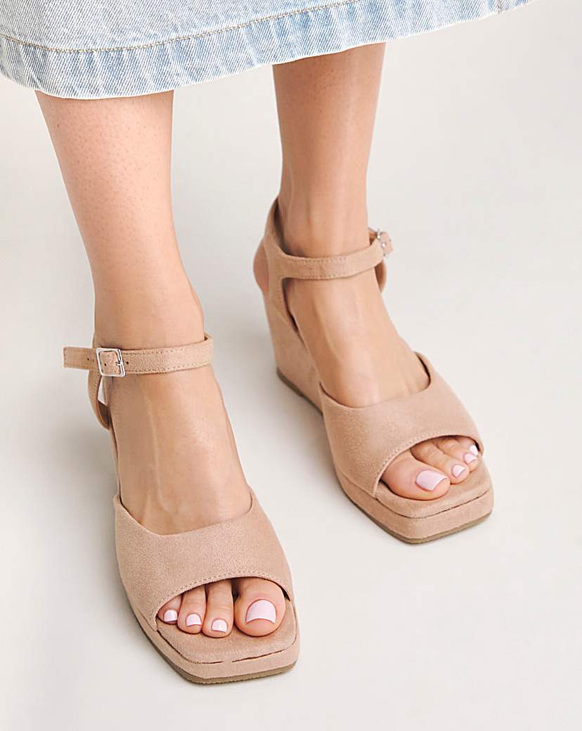 Barely There Wedge Sandal Ex Wide