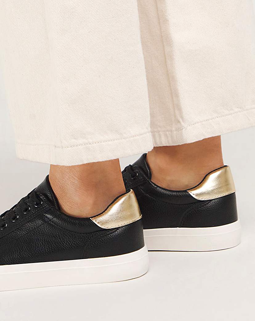 Classic Lace Up Trainer Ex Wide