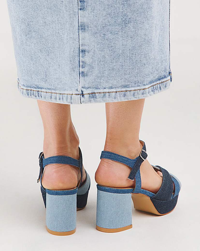 Strap Detail Platform Sandal Ex Wide