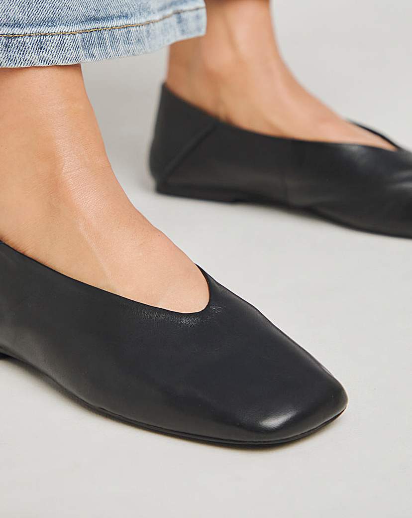 Soft Leather High Cut Ballerina ExWide